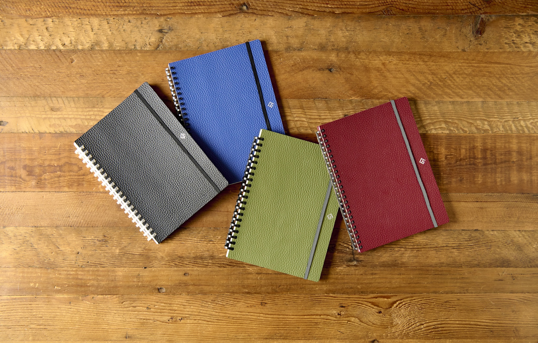 ブラック、ブルー、あずき、まっちゃのGRID LIFE PLANNER定番4色